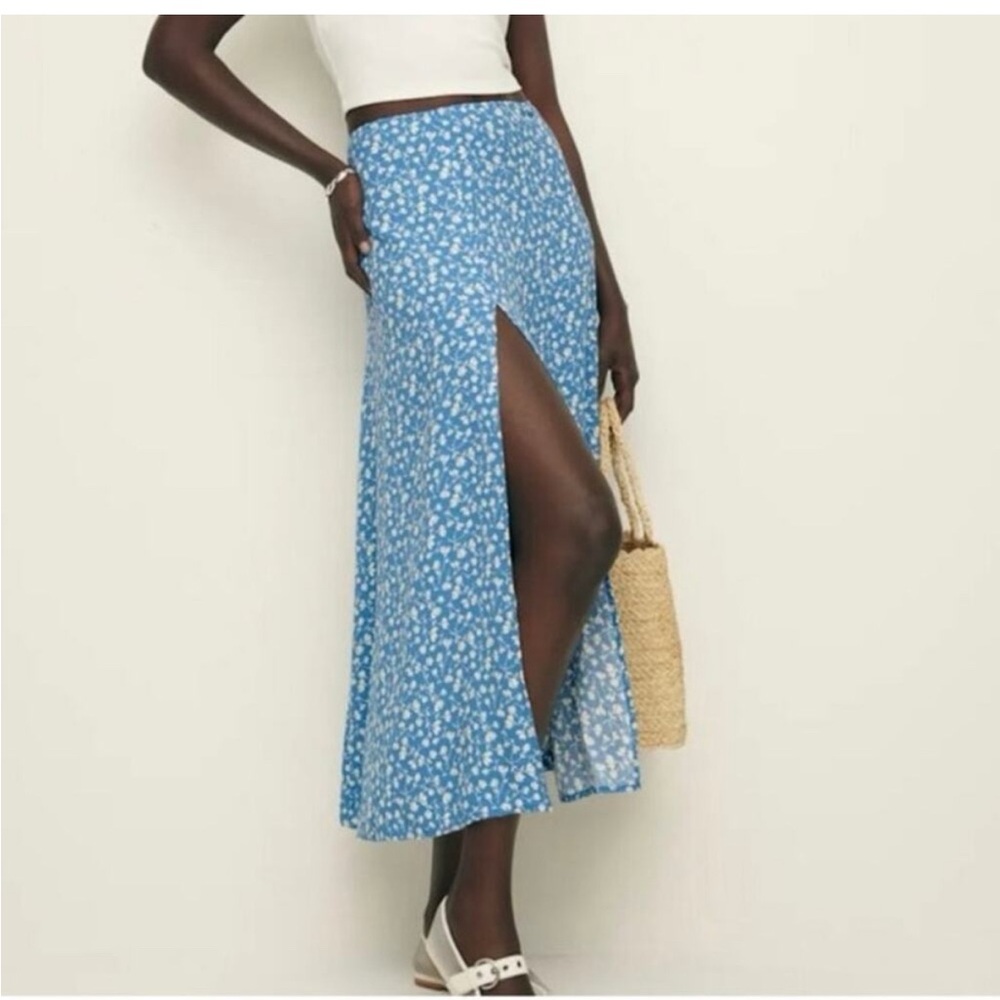 Reformation Blue and White Floral Zoe Skirt - size 4